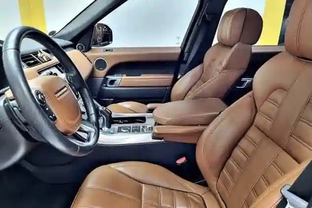 Land Rover Range Rover Sport - Vue 3