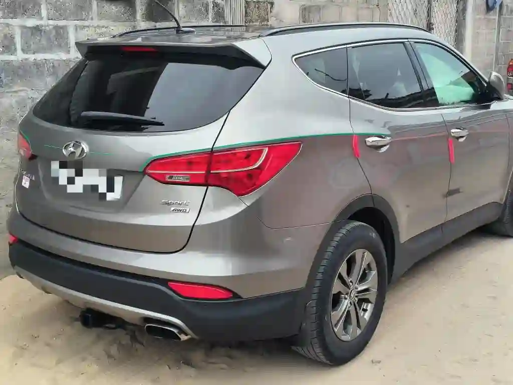 Hyundai Santa Fe0