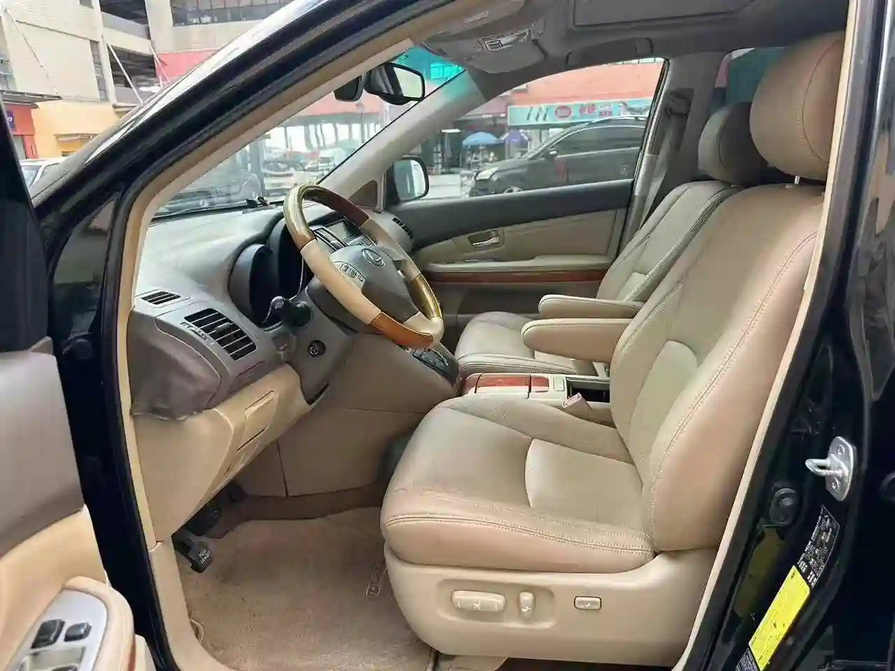 Lexus RX 300 - Vue 4
