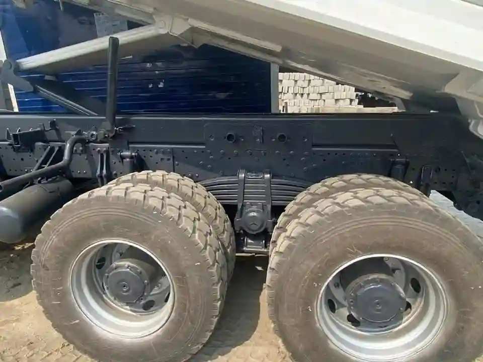 Mercedes‒benz Arocs - Vue 1