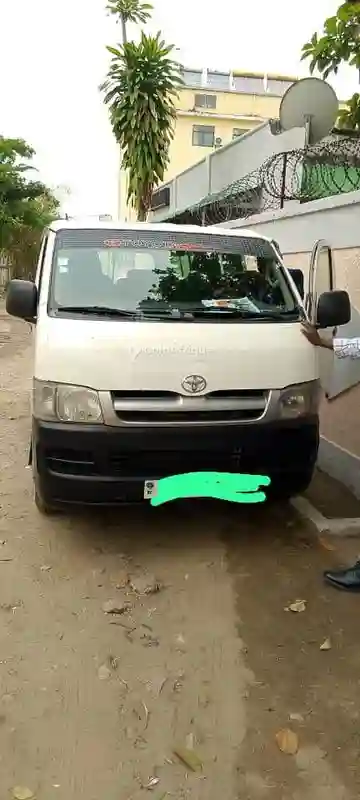 Toyota bus 2009 - Vue 1