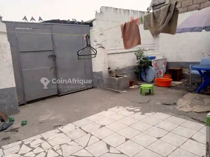 Vente Villa 4 Pièces - Gombe - Vue 2