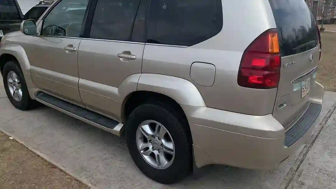 Lexus GX0