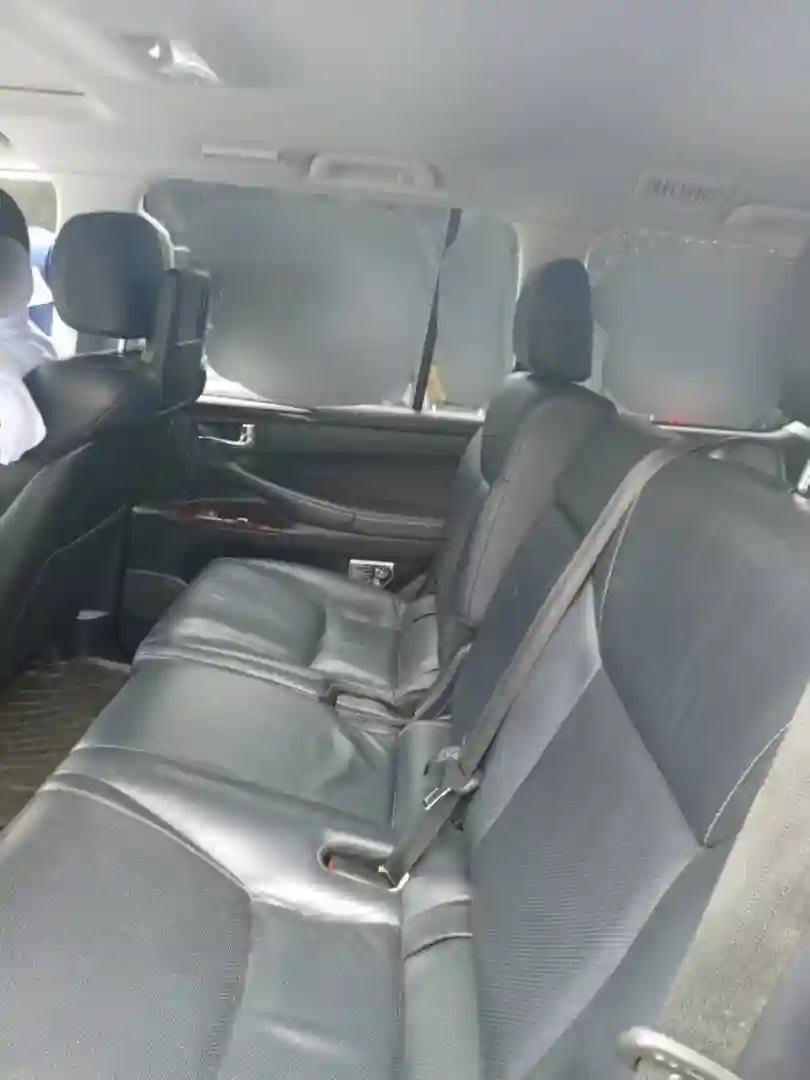 Lexus LX - Vue 1