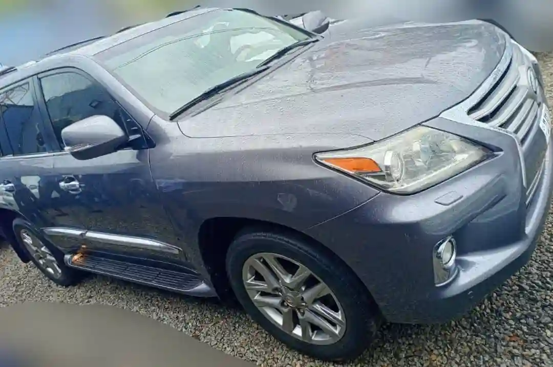 Lexus LX - Vue 2