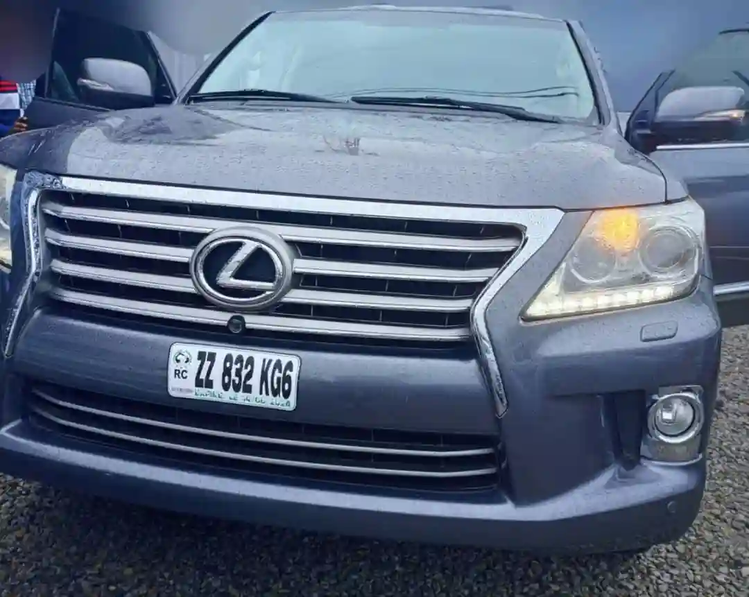 Lexus LX - Vue 4