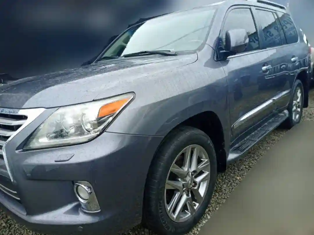 Lexus LX - Vue 6