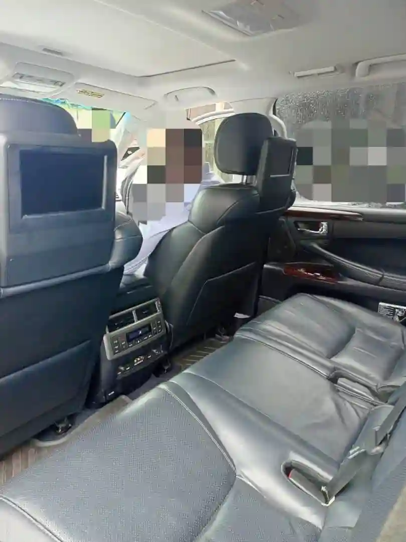 Lexus LX - Vue 8