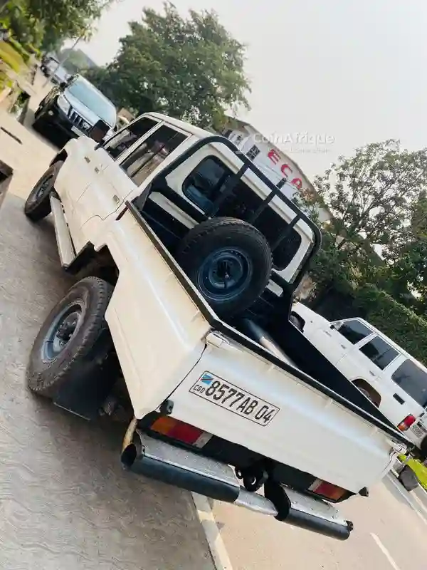 Toyota Land Cruiser 2018 - Vue 2