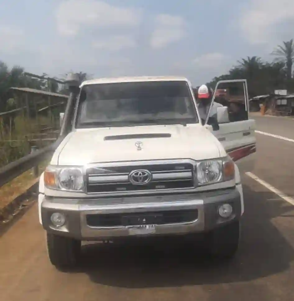 Toyota Pickup - Vue 4