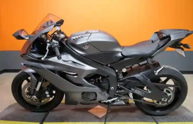 2019 Yamaha Yzf-r6 - Vue 1