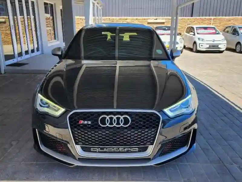 Audi RS3 - Vue 3