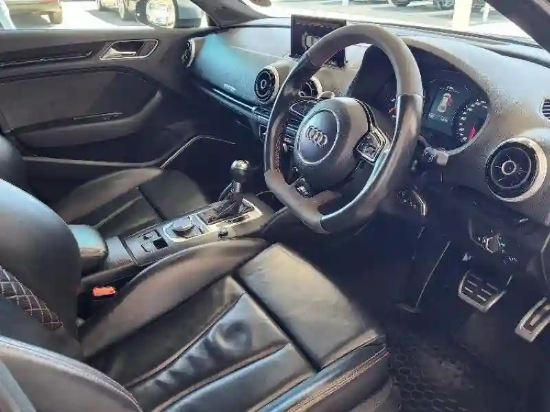 Audi RS3 - Vue 6