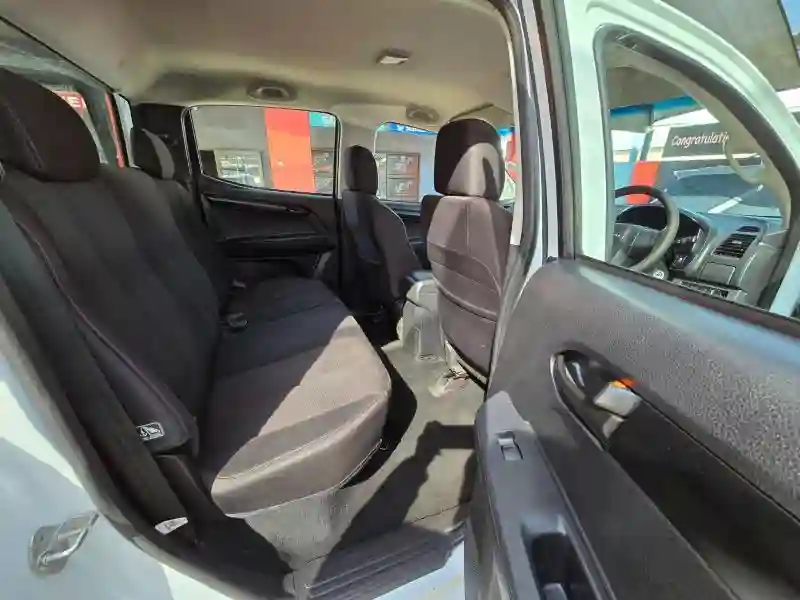 Isuzu D–max - Vue 8