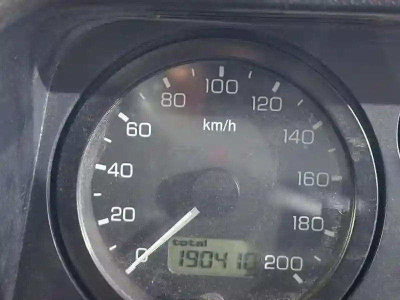 Land Rover Defender - Vue 10