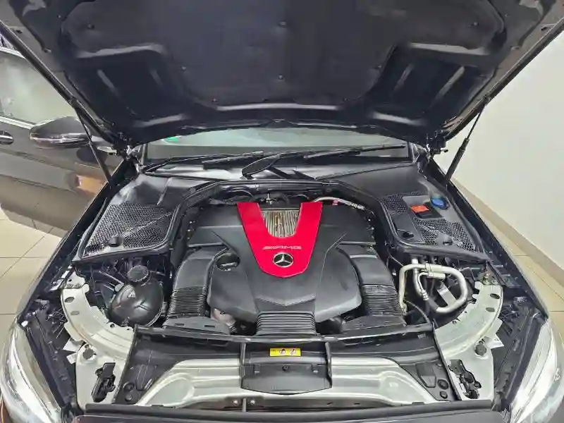 Mercedes-benz C–class - Vue 3