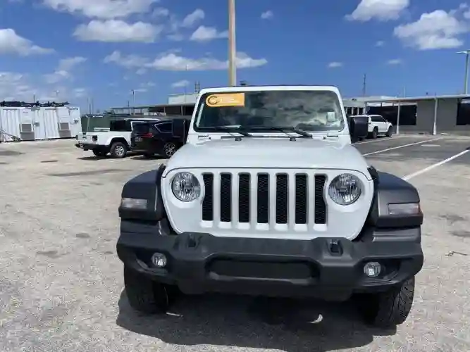 Jeep Wrangler - Vue 2