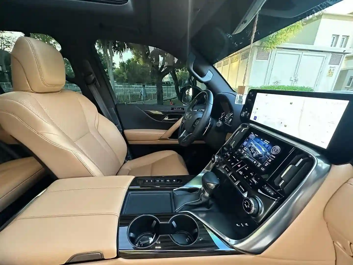 Lexus LX 570 - Vue 7