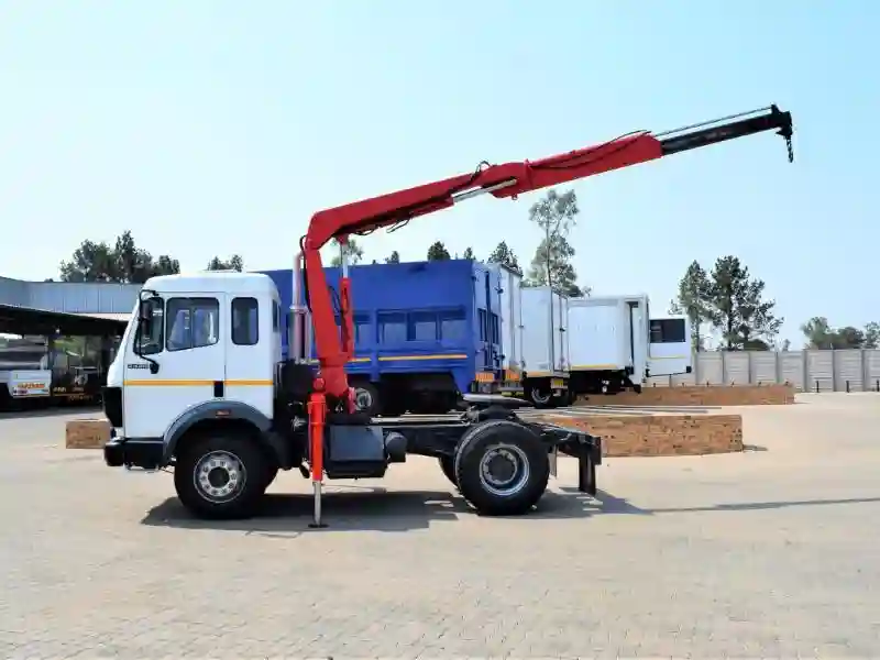 Mercedes‒benz Truck - Vue 6