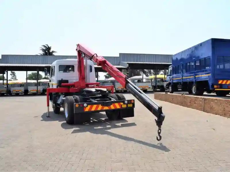 Mercedes‒benz Truck - Vue 8
