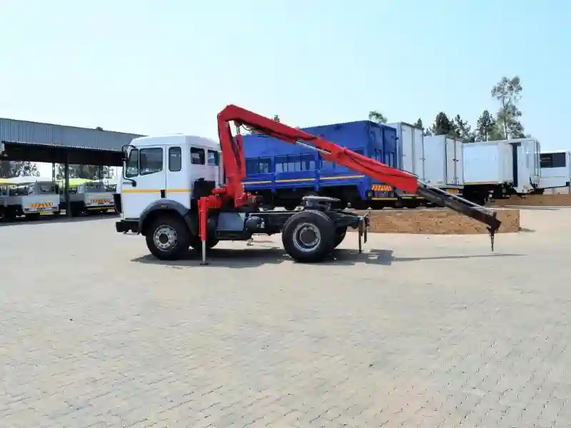 Mercedes‒benz Truck - Vue 9