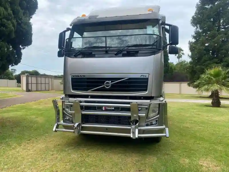 Volvo F4 - Vue 1