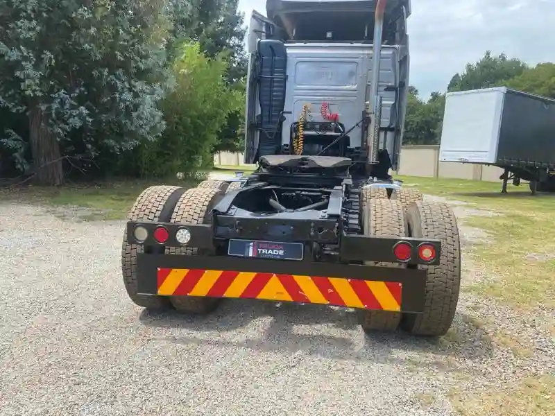 Volvo F4 - Vue 11