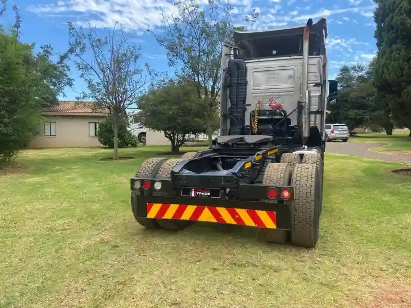 Volvo F4 - Vue 5