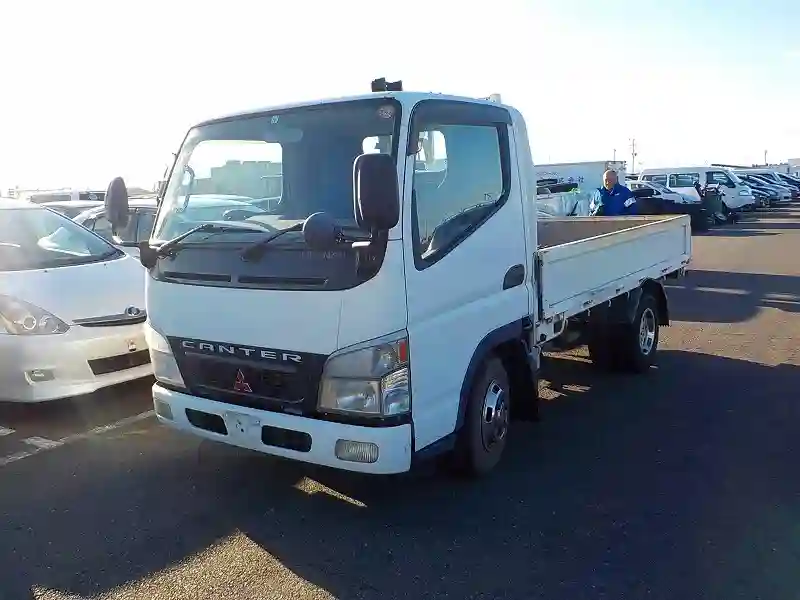 Mitsubishi Van - Vue 11