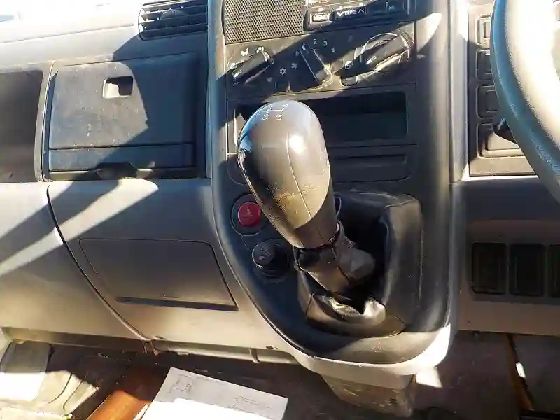 Mitsubishi Van - Vue 6