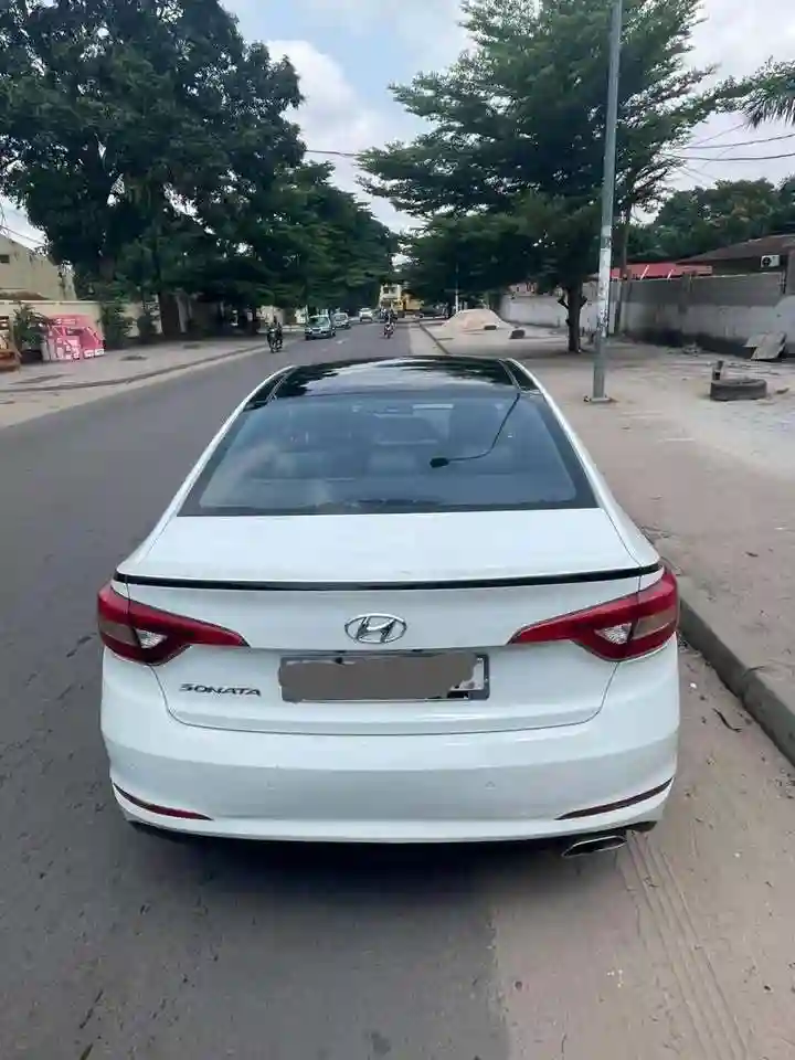 Hyundai Sonata - Vue 3