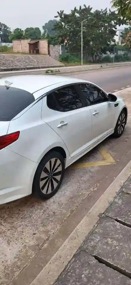 Kia K7 - Vue 1