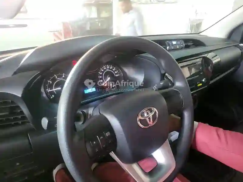 Toyota Hilux 20240