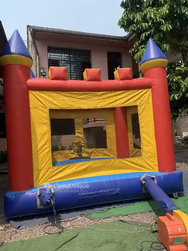 Location Châteaux Gonflables - Vue 1