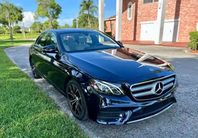 Mercedes-benz E–class - Vue 11