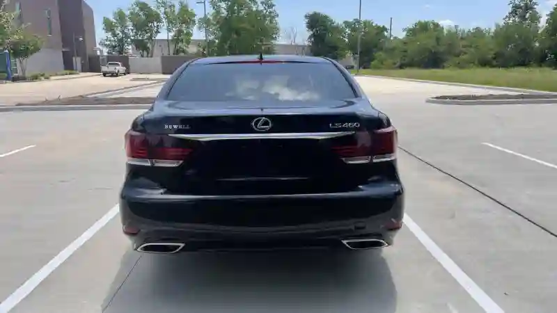 Lexus LS - Vue 5