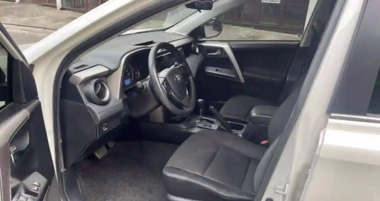 Toyota Rav4 - Vue 3