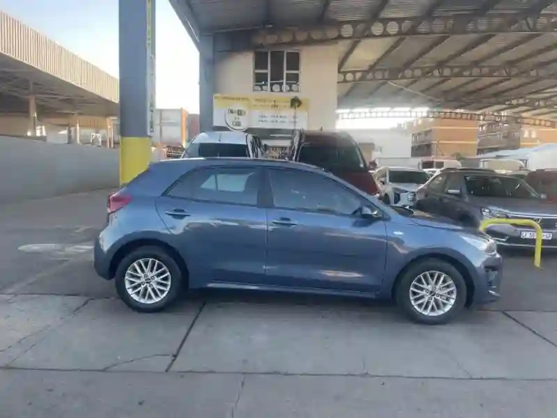 Kia Rio - Vue 1