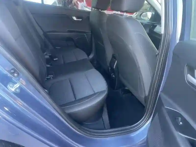 Kia Rio - Vue 10