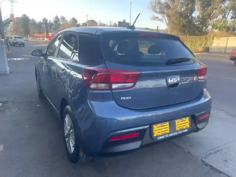 Kia Rio - Vue 6