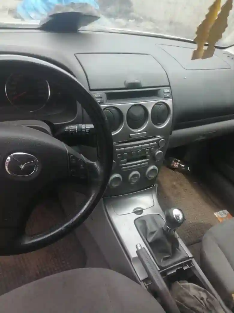 Mazda 3 - Vue 3
