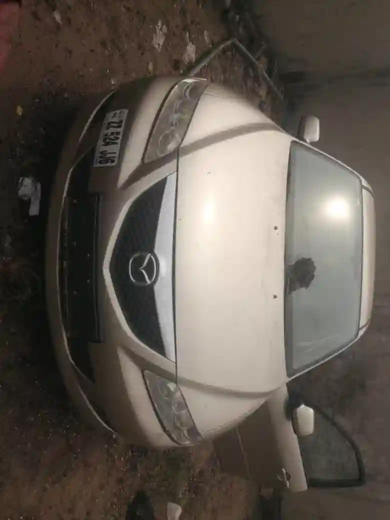 Mazda 3 - Vue 4