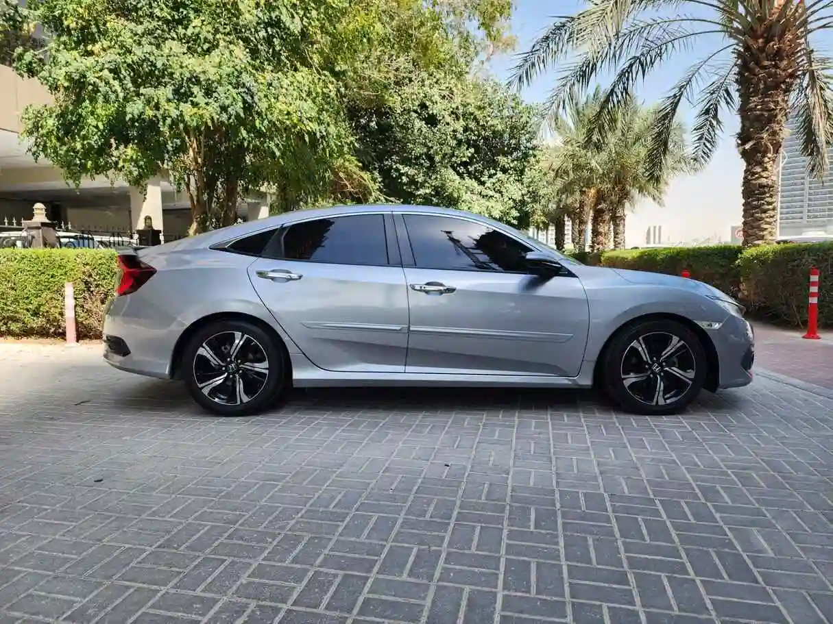 Honda Civic - Vue 1