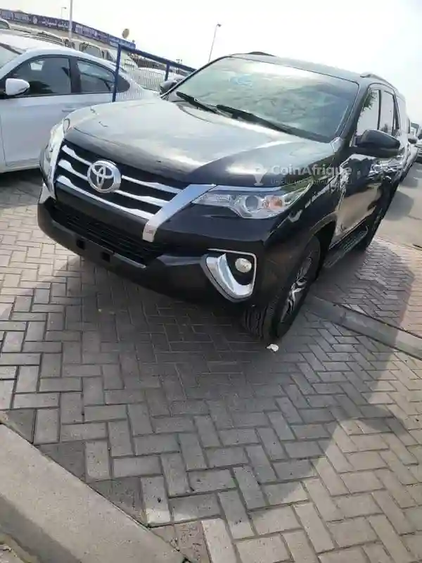 Toyota Fortuner 2020 - Vue 1