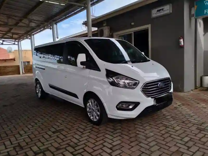 Ford Tourneo Custom - Vue 1
