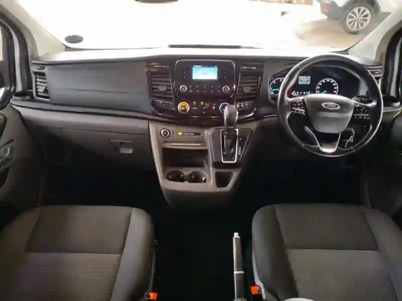 Ford Tourneo Custom - Vue 11