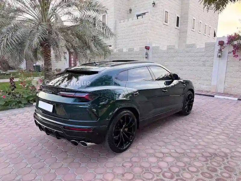 Lamborghini Urus 2023 - Vue 1