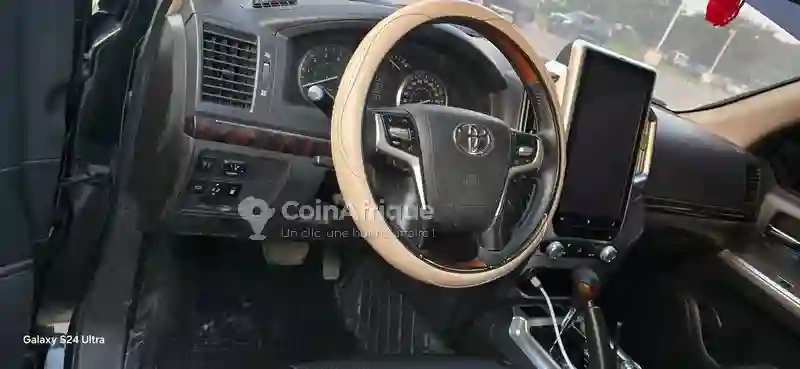 Toyota Land Cruiser 2023