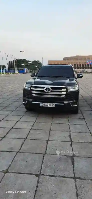 Toyota Land Cruiser 2023 - Vue 2
