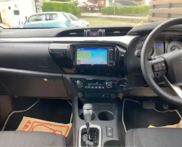 Toyota Hilux RHD (double Cab) 2021 Model - Vue 1